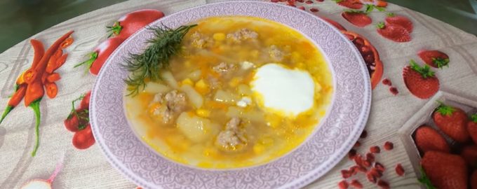 Суп с фрикадельками и кукурузой