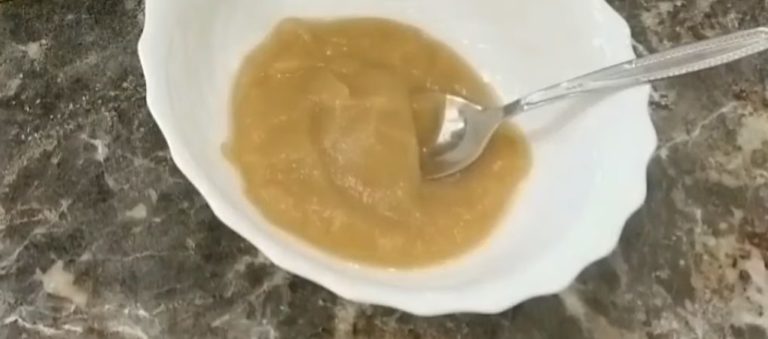 Пюре из яблок и банана