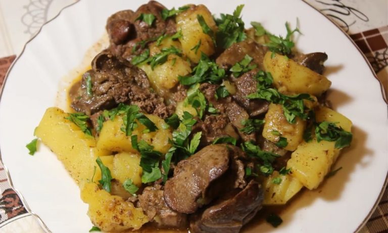 Куриная печень с картошкой