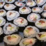 rolly-s-seledkoy-i-avokado-v-domashnih-usloviya