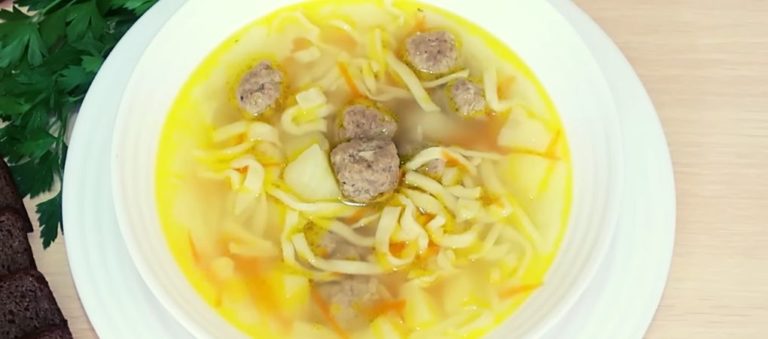 Суп с куриными фрикадельками