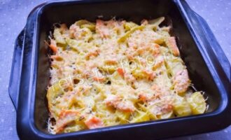 Форель с картошкой в сливках в духовке, рецепт с фото