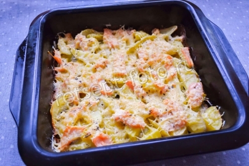 Форель с картошкой в сливках в духовке, рецепт с фото