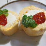 Фуршетная закуска с красной икрой и сыром, рецепт с фото