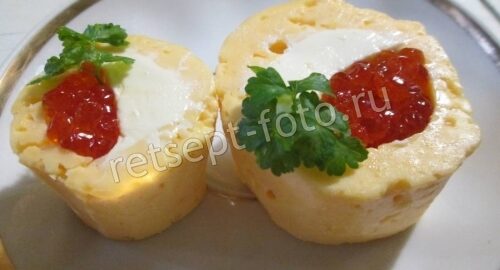 Фуршетная закуска с красной икрой и сыром, рецепт с фото