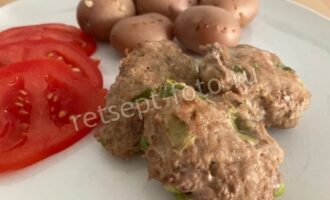 Котлеты из индейки в духовке, рецепт с фото