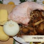 Курица с грибами и картошкой в горшочке в духовке, рецепт с фото