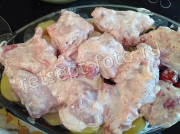 Морковь очищаем и нарезаем кружочками.