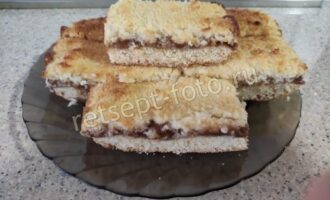 Пирог с кокосовой стружкой и сгущенкой, рецепт с фото