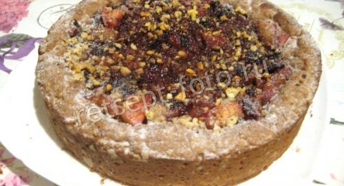 Пирог с яблоками, сливами и орехами без яиц и молока, рецепт с фото
