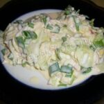 ПП салат из редиса с яйцом и со сметаной, рецепт с фото