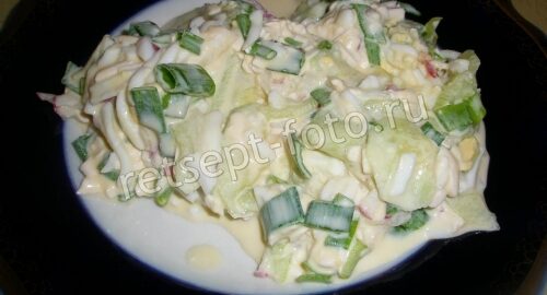 ПП салат из редиса с яйцом и со сметаной, рецепт с фото