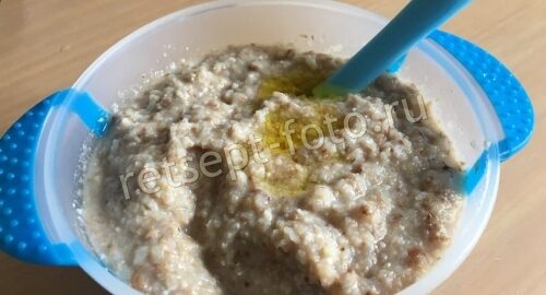 Пюре из гречки, сосисок и перепелиного яйца детям от 2-х лет, рецепт с фото