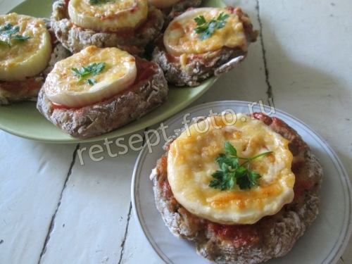 Рыбные котлеты с сыром и помидорами в духовке, рецепт с фото