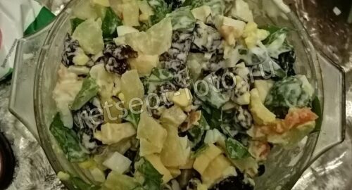 Салат с ананасом, черносливом и сыром без мяса, рецепт с фото
