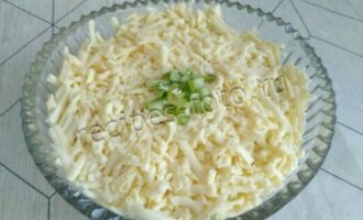 Салат "Швейцарский" с жареными грибами и свежими огурцами, рецепт с фото
