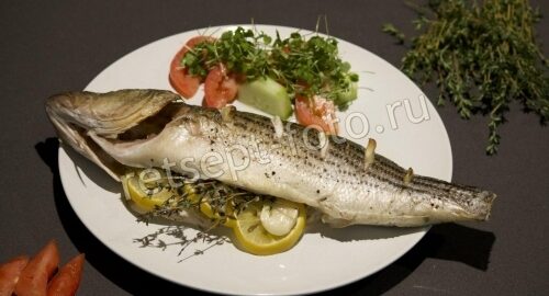 Сибас с чесноком и лимоном в духовке, рецепт с фото