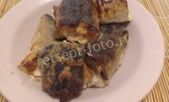 Скумбрия запеченная с майонезом, горчицей и хреном в духовке, рецепт с фото