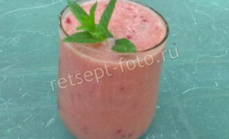 Смузи с бананом и ягодами на овсяном молоке для похудения, рецепт с фото