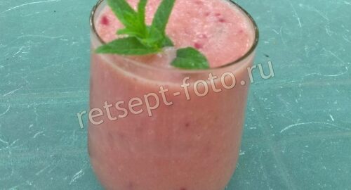 Смузи с бананом и ягодами на овсяном молоке для похудения, рецепт с фото