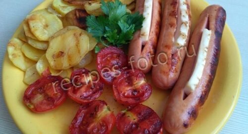 Сосиски и картофель на сковороде-гриль, рецепт с фото