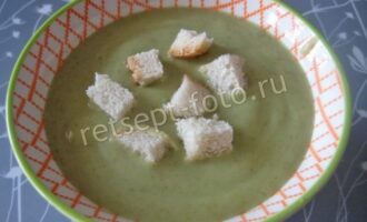 Суп-пюре со шпинатом, плавленым сыром и картошкой, рецепт с фото