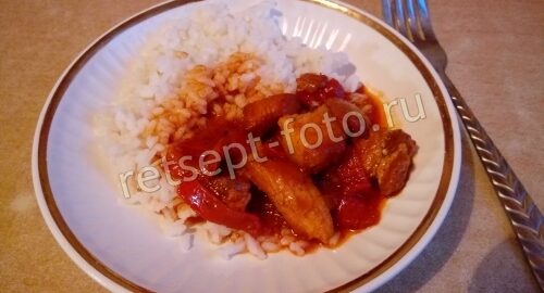 Свинина с перцем и помидорами на сковороде, рецепт с фото