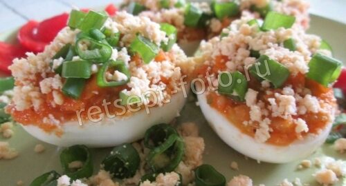Яйца фаршированные овощами (закуска), рецепт с фото