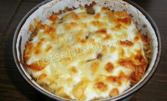 Запеканка из булгура с курицей, ореховым соусом и сыром, рецепт с фото